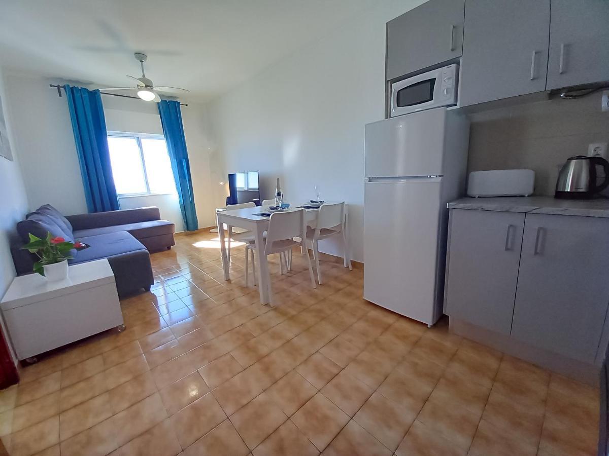 Mira Atlântico 13- Terraço Com Vista Mar e Cidade, Wifi, 80mt Praia Quarteira Extérieur photo